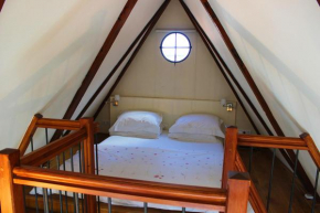  Amsterdam Jewel Canal Apartments  Амстердам